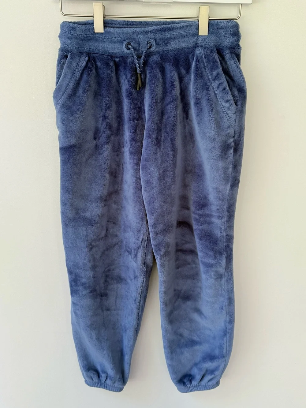 Athleta Girl Feelin' Good Plush Blue Joggers size medium 8/10